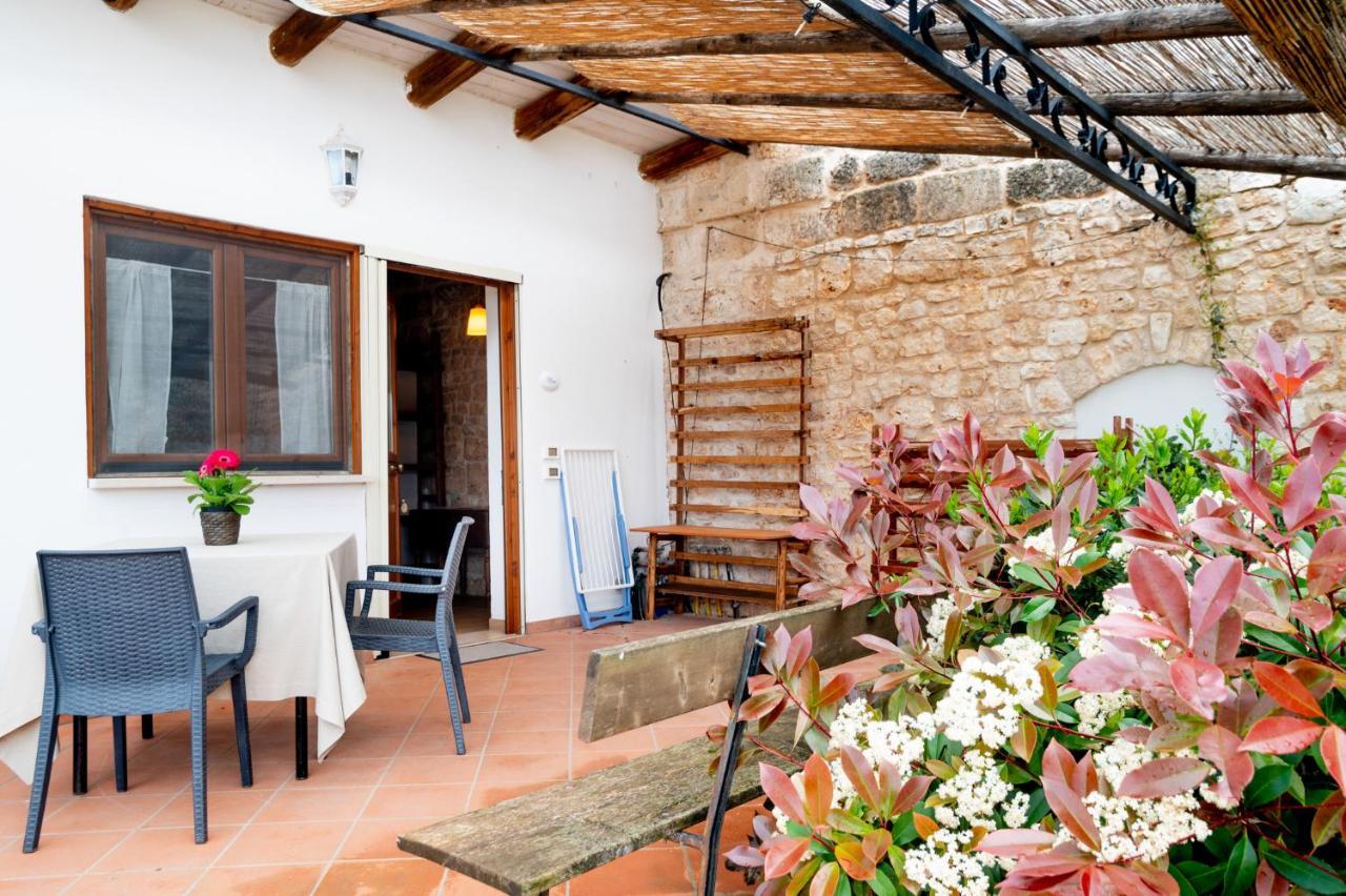 Casina Dei Preti Villa Conversano Exteriör bild
