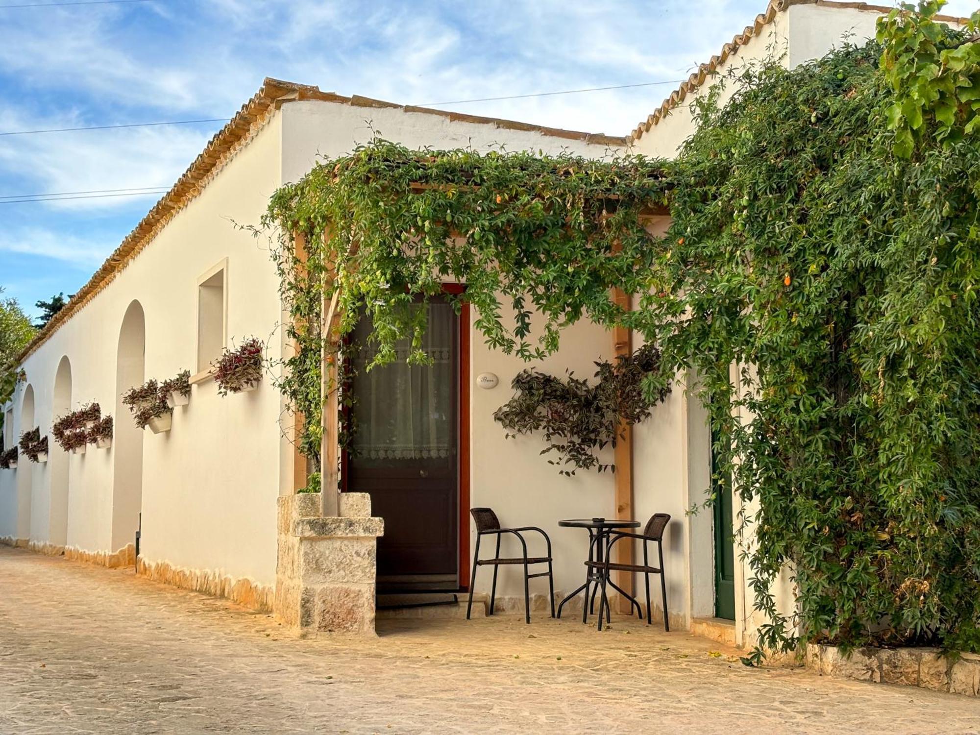 Casina Dei Preti Villa Conversano Exteriör bild